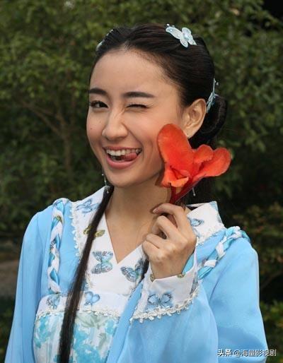 婉儿风采闪耀时代光芒